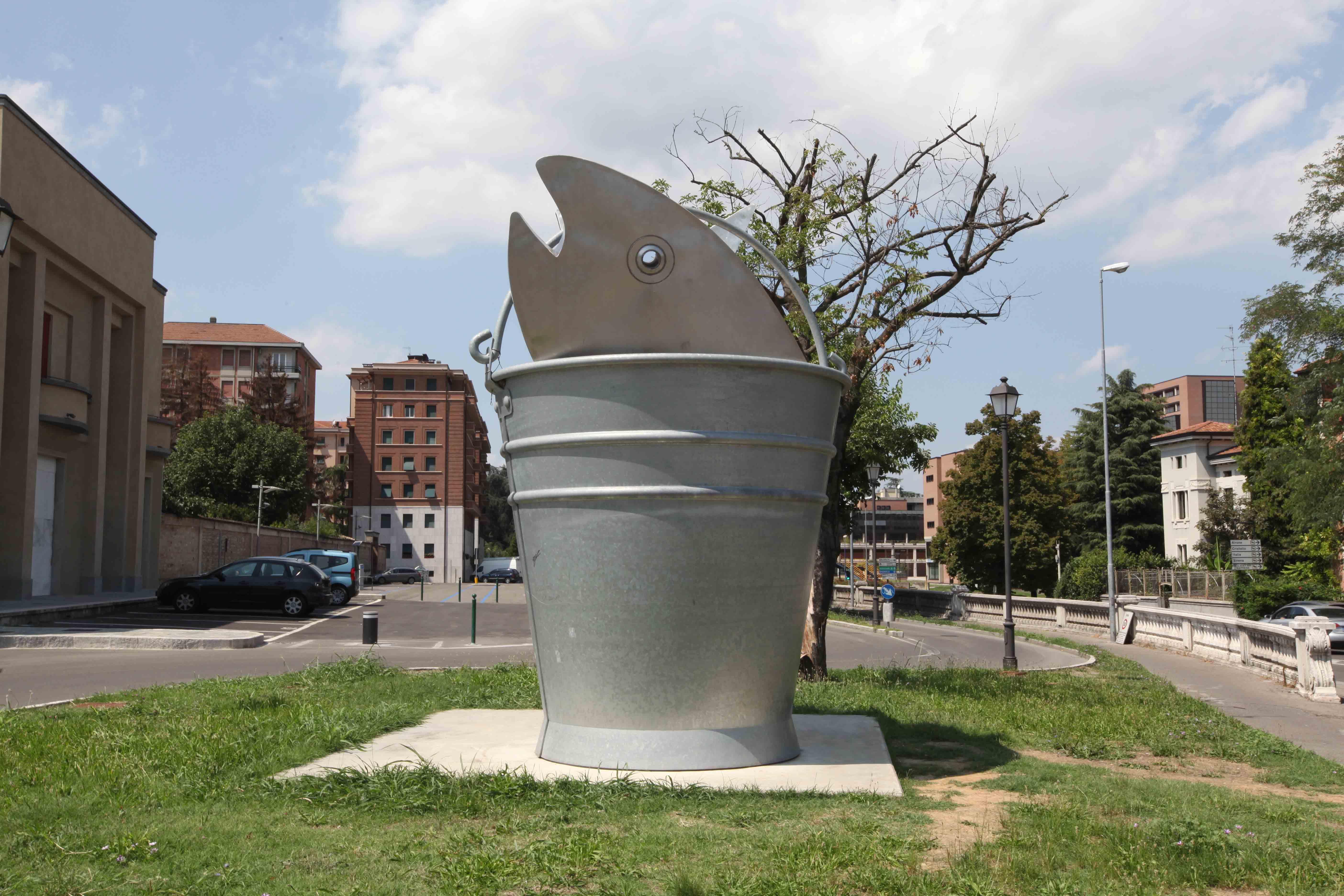 La sagra del kitsch: voi quale “opera” vorreste abbattere? 