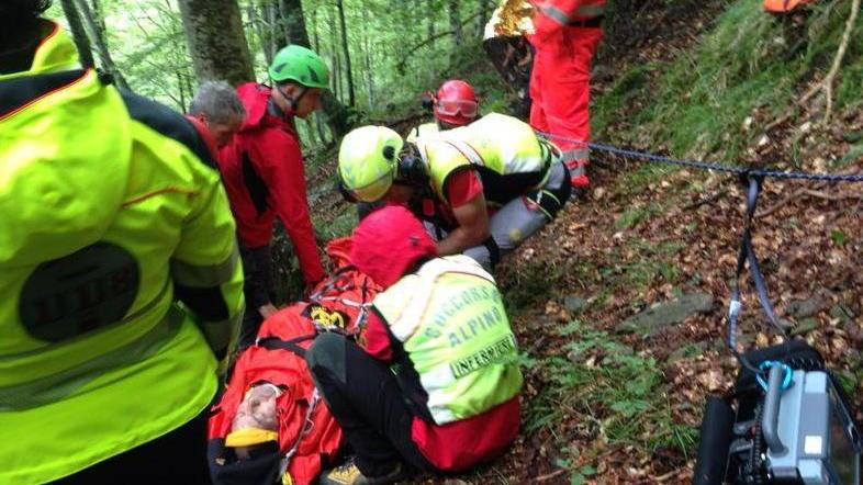 Precipita per 30 metri, grave fungaiolo