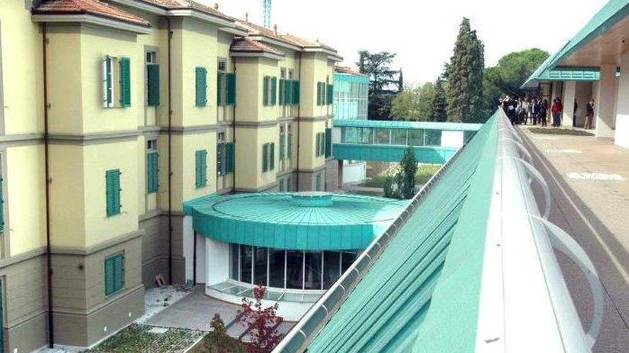 Migliora la bimba caduta dal balcone