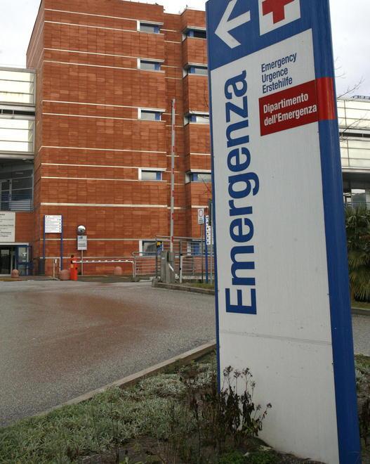 Tenta di derubare paziente al pronto soccorso