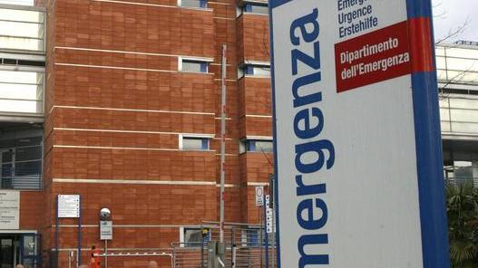 Tenta di derubare paziente al pronto soccorso
