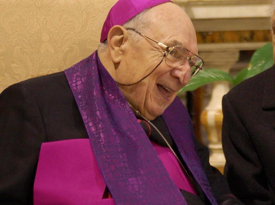 «Intitolate una piazza a mons. Ablondi» 