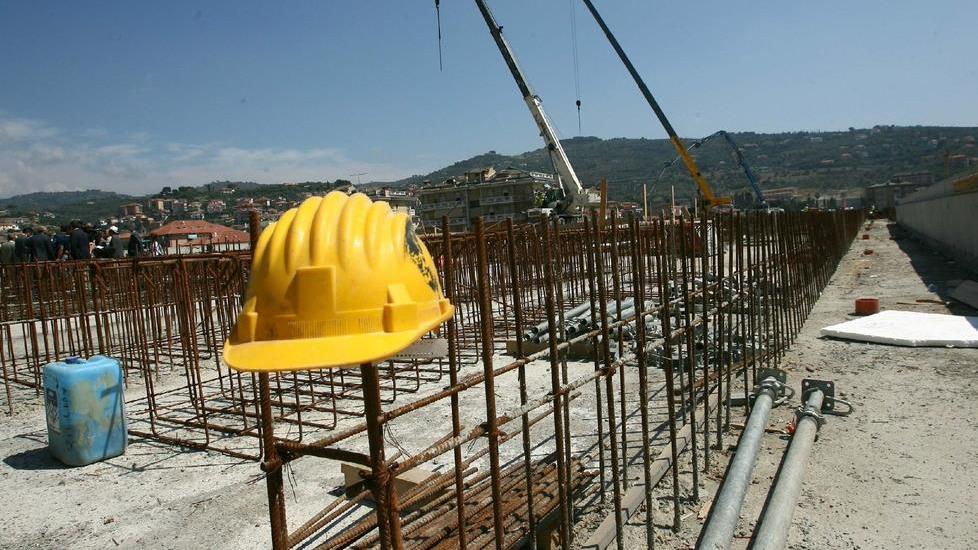 La Cgil: «Cantieri edili insicuri, ora basta»