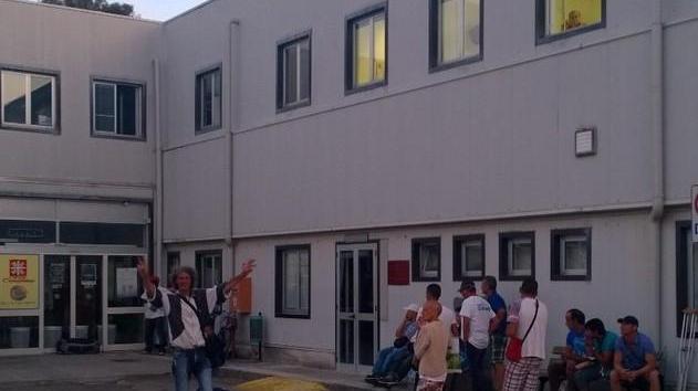 Dormitorio polveriera: finisce a botte