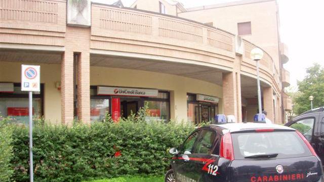 Ladri in un negozio di biancheria intima
