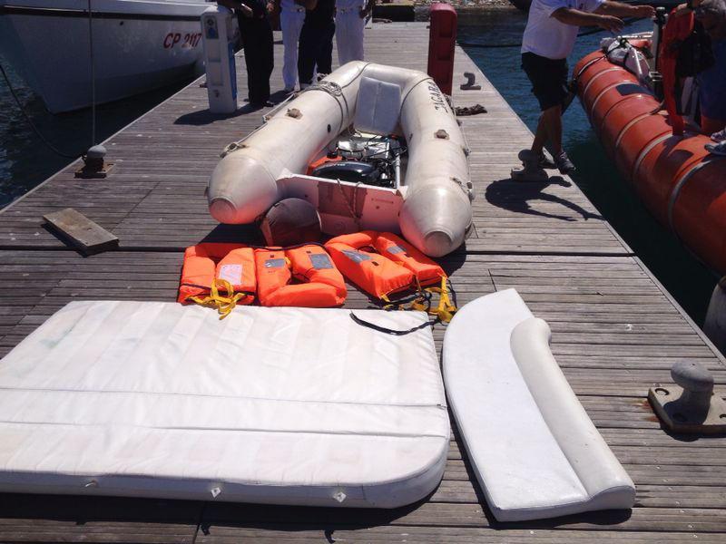 Yacht affonda al largo di Pianosa: salvi due livornesi 