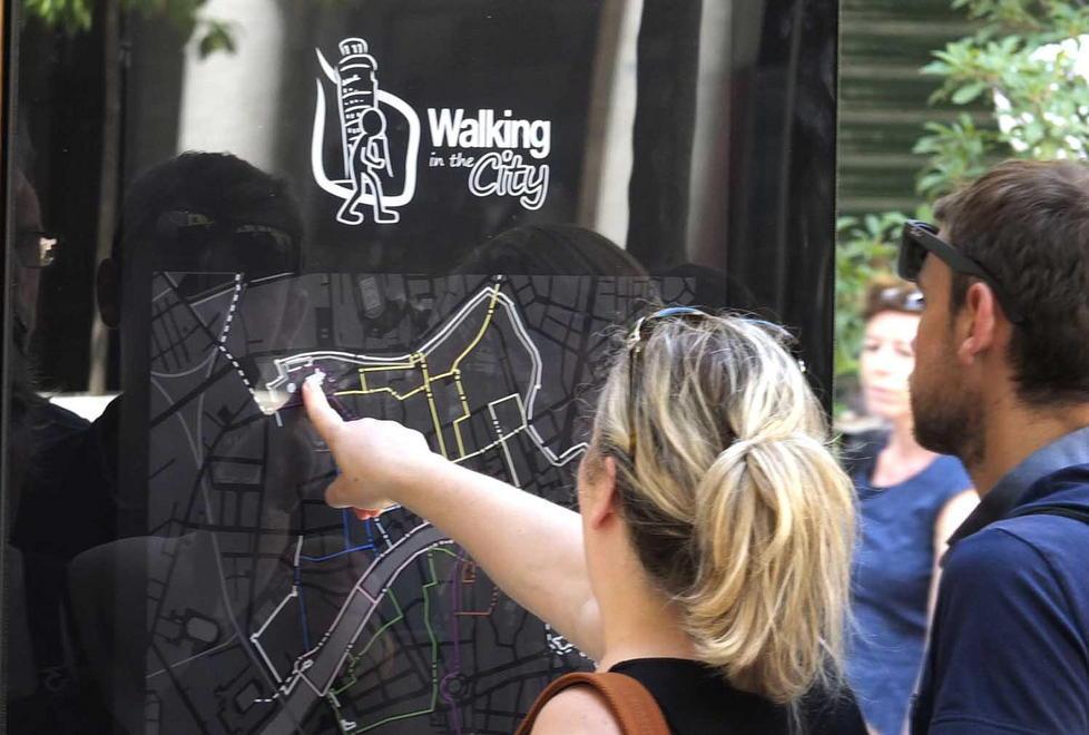 Totem per i turisti, il Comune chiede conto alle ditte 