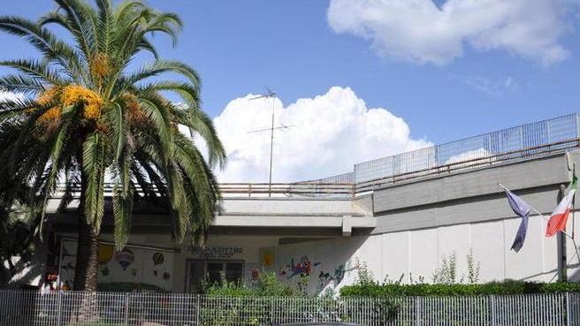 Bufera sul caso della Fogazzaro «Crollo del tetto tenuto nascosto»