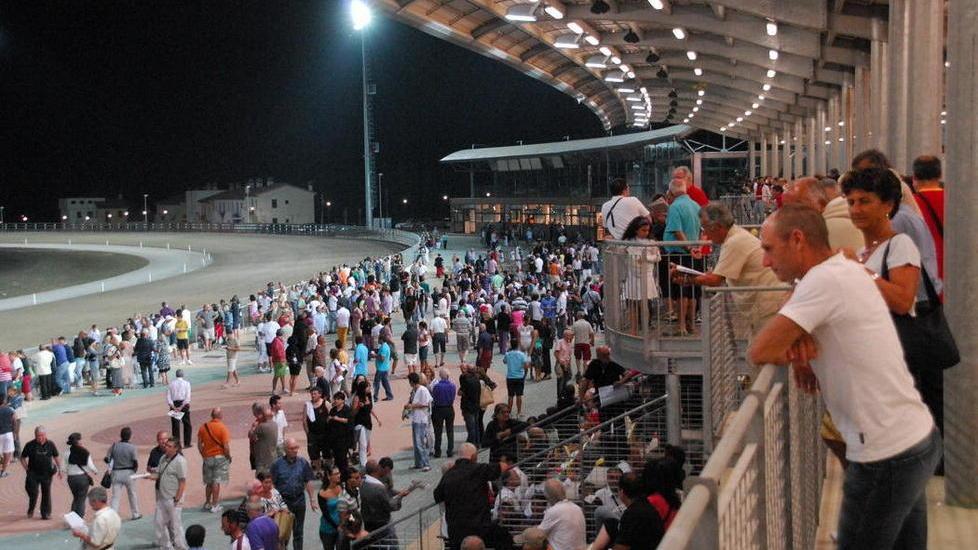 Serata di gala ai Pini, si corre il Città di Follonica
