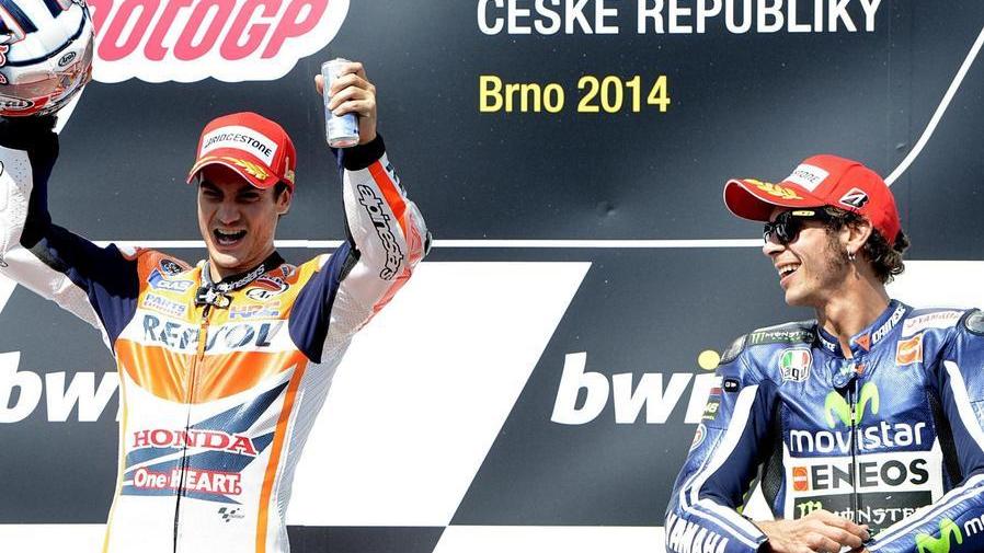 Marquez si ferma a Brno e cede il podio a Rossi
