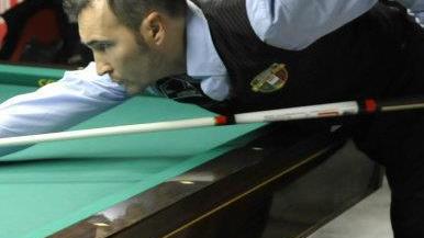 Ladri in azione in una sala giochi