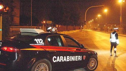 Non si ferma all’alt, inseguito e arrestato dai carabinieri