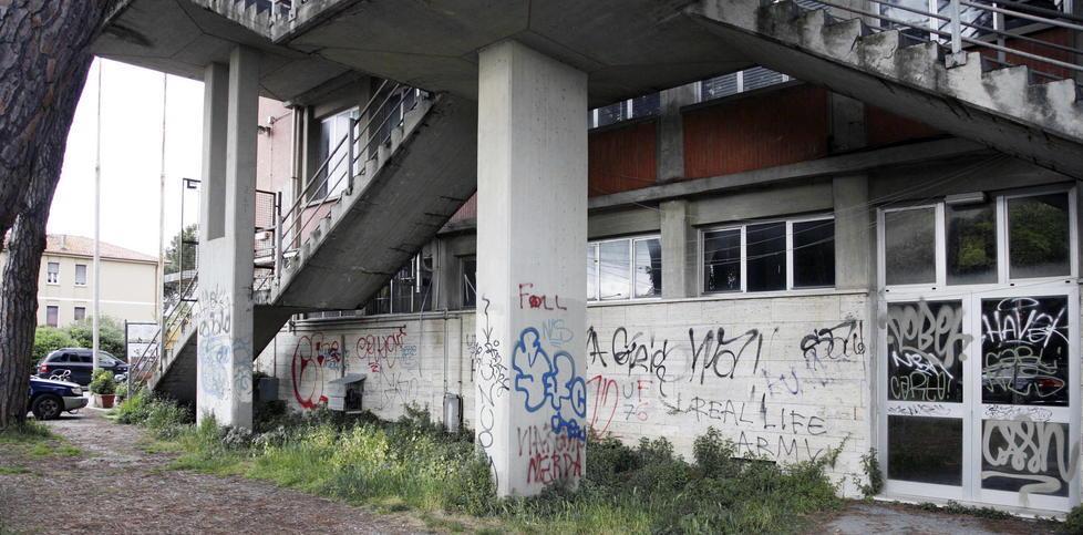 Due milioni per sistemare lo stadio e il palazzetto 