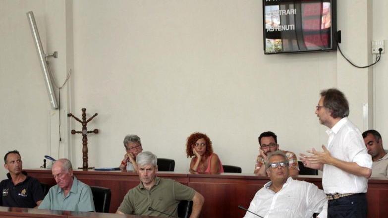 L’opposizione chiede le dimissioni del vicesindaco
