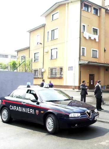 Ruba vestiti per bambini, presa 