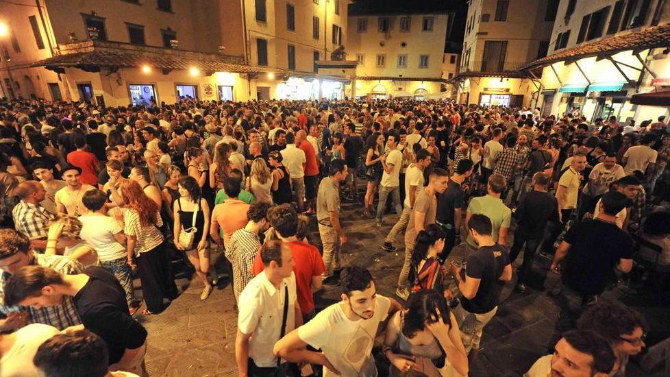 Troppi tavolini sulla Sala, multati otto esercenti