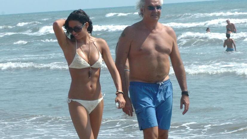Briatore bacchetta la Versilia: la pioggia? È solo una scusa