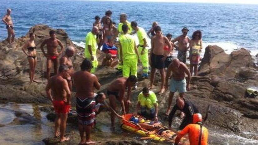 Scivola sugli scogli, soccorso difficile a Calignaia