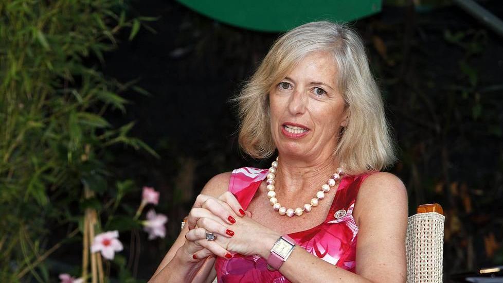 Topi nel giardino della ministra che allerta il sindaco. E scoppia il caso