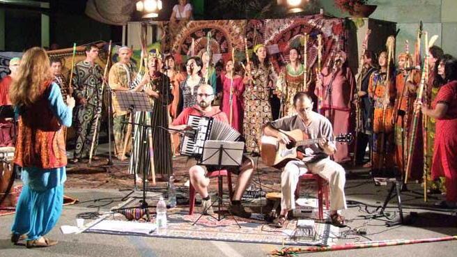 I Manetti suonano tra richiami indigeni e sound tecnologici