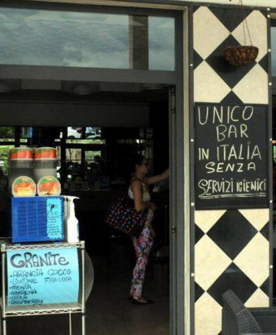 Affitta bar senza wc e porta la titolare in tribunale