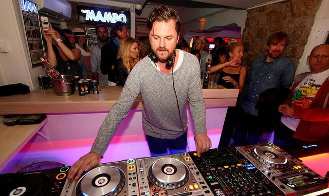 Parata di stelle al Country club: domani si balla con il dj Solomun