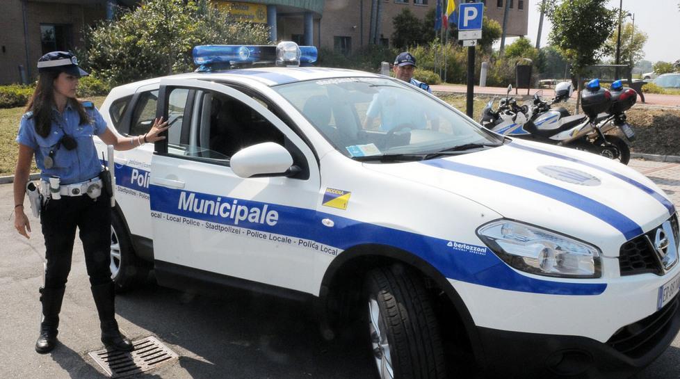 Impiegata di banca “salva” un 88enne da una truffatrice