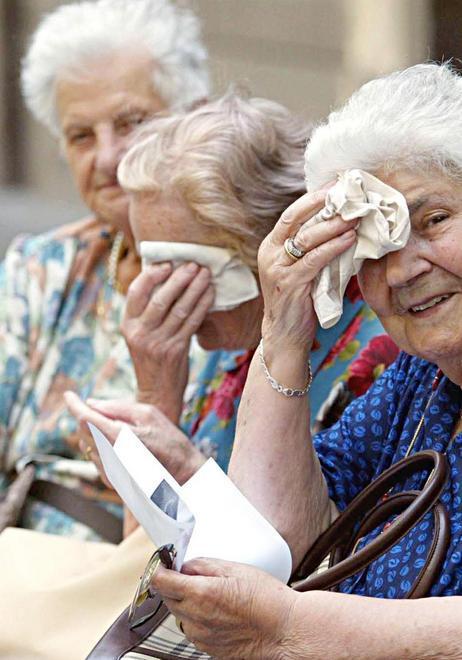 Emergenza anziani: fino al 15 settembre numero verde attivo 