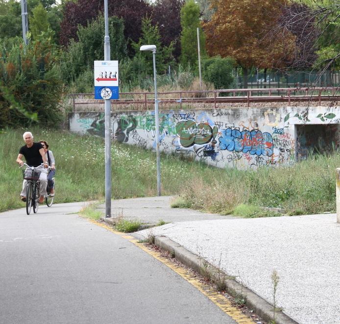 Lungo le ciclabili le staffette della droga 