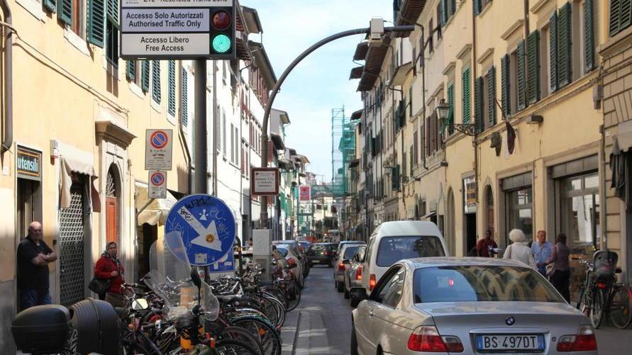 Ztl cara per un volterrano: 150 euro di multa