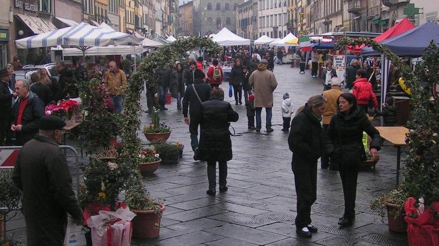 Pescia Antiqua in piazza Mazzini