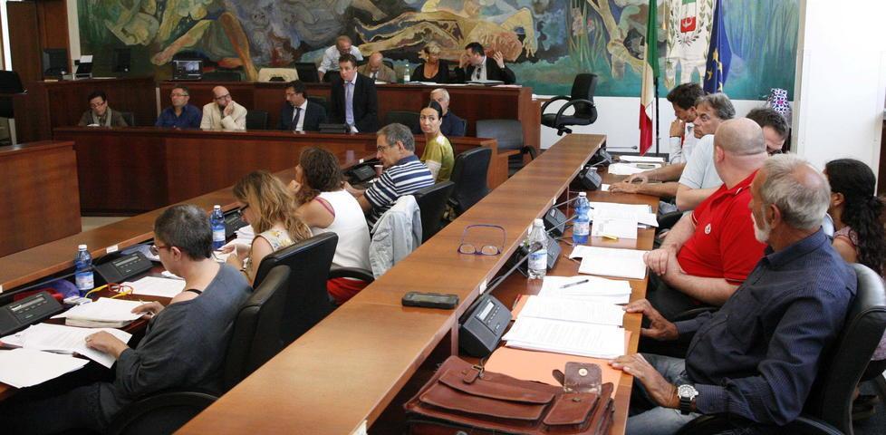 Gli ex capigruppo smentiscono il sindaco sul caso Romanini 
