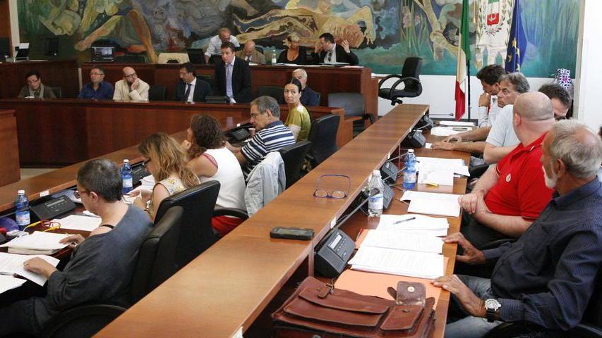 Gli ex capigruppo smentiscono il sindaco sul caso Romanini