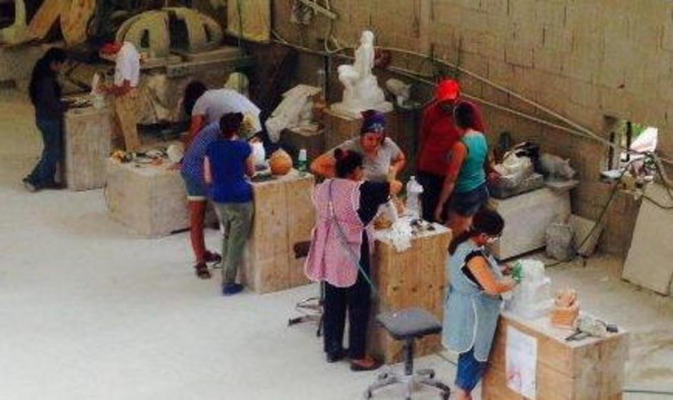 Scultori non vedenti nel simposio più bello