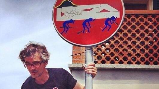 Dalle scritte di Zeb ai cartelli stradali di Clet, quando l’arte si può fare in città
