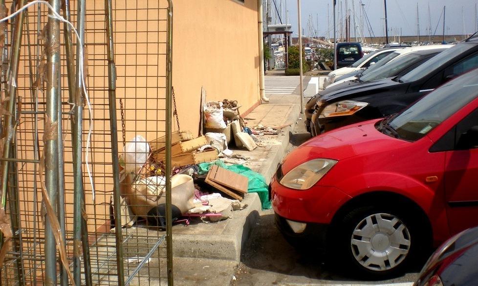 Nuova discarica nell’area portuale