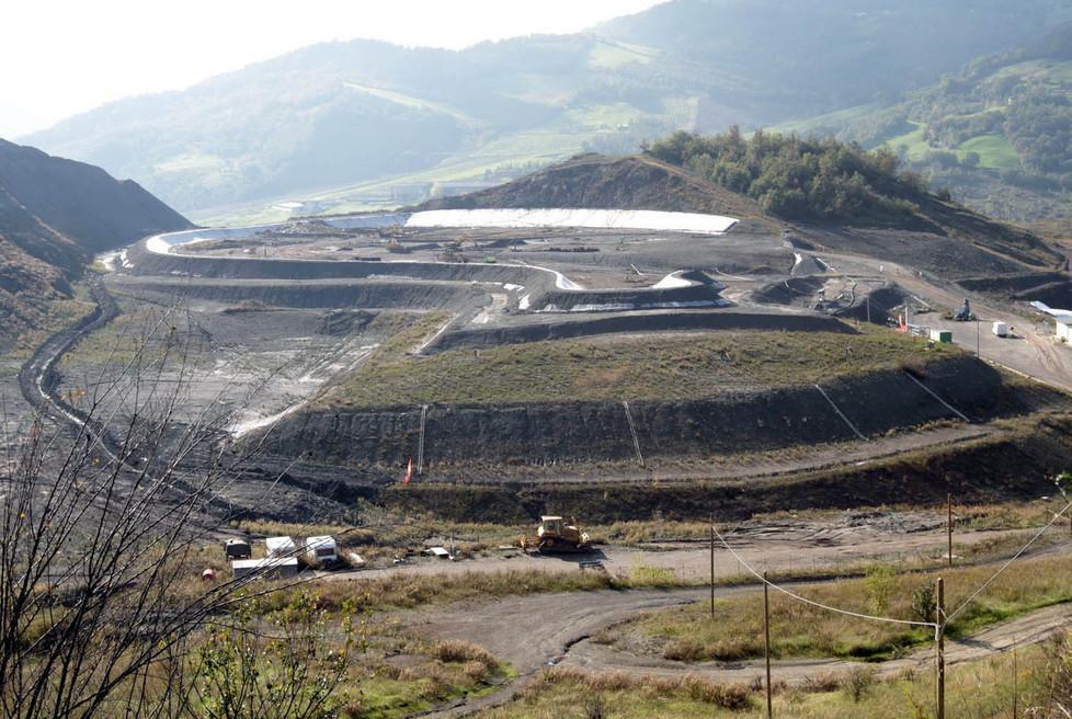 «Più tir verso la discarica? Per riempirla e chiuderla» 