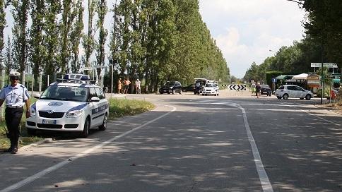 Investito da un’auto, muore ciclista