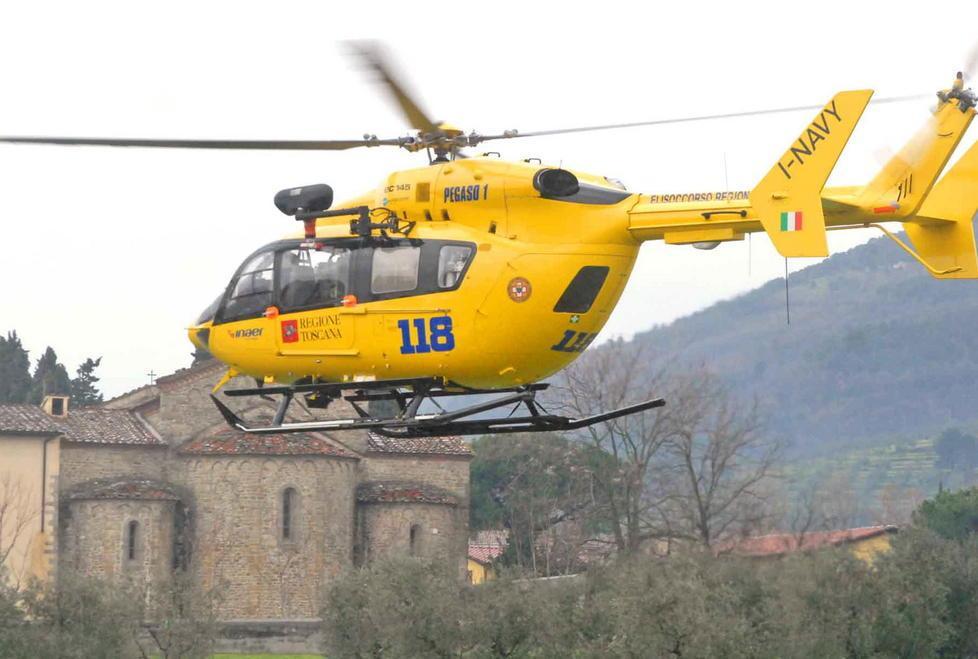 Precipita dall’impalcatura, in coma artigiano 