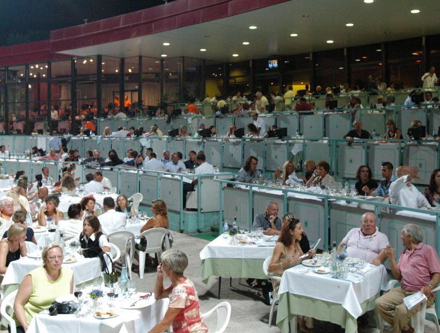 Cena di beneficenza al Gran premio 