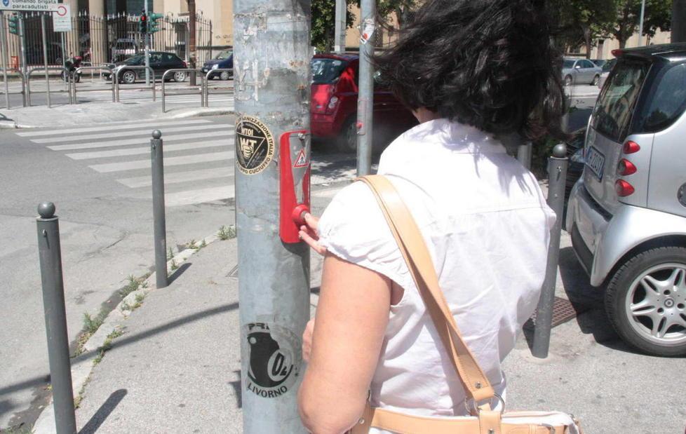 Semafori a chiamata in via delle Sorgenti