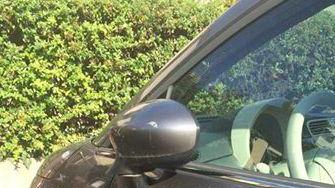 Vandalismi contro le auto in sosta