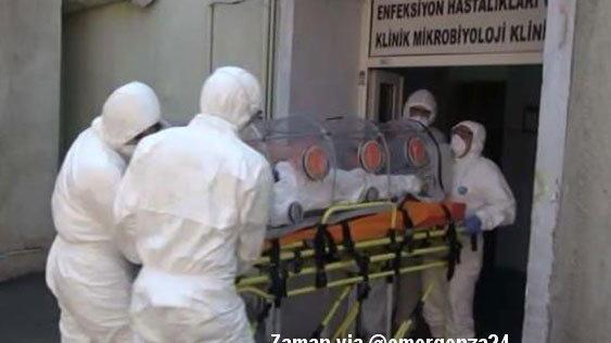 Il ricovero della 23enne modenese (Foto via @Emergenza24)