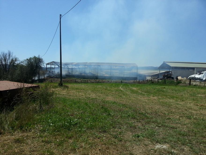 Amianto nell’incendio, l’oasi sul lago resta chiusa 