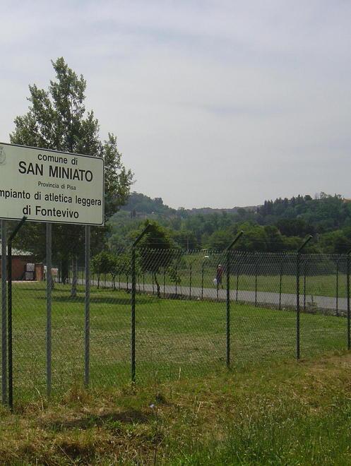 Da due anni aspetta l’anello in erba per i suoi allenamenti 