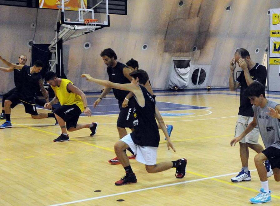 Basket Golfo, vecchi e nuovi al lavoro 