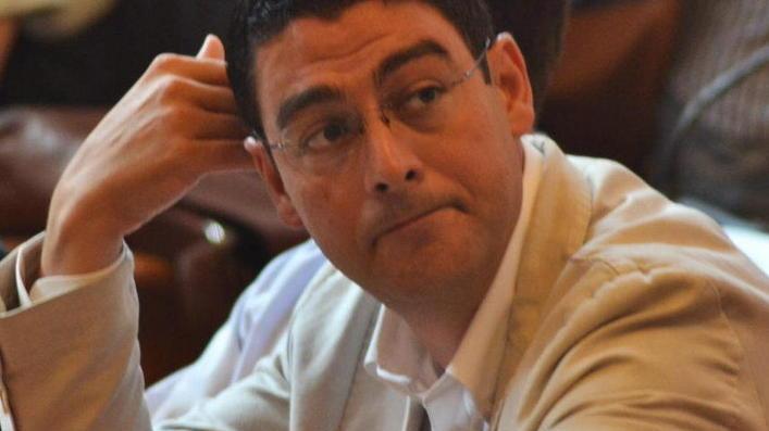 «Nogarin ci dica chi comanda e dove si decide»