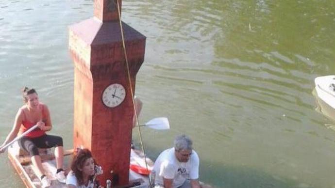 Le zattere si sfidano nel canale Diversivo
