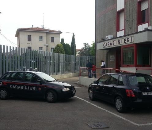 Gonfia assegni dell’amica truffandole 5000 euro 