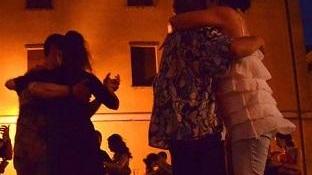 Il grande tango scende in pista Spazio anche per i primi passi